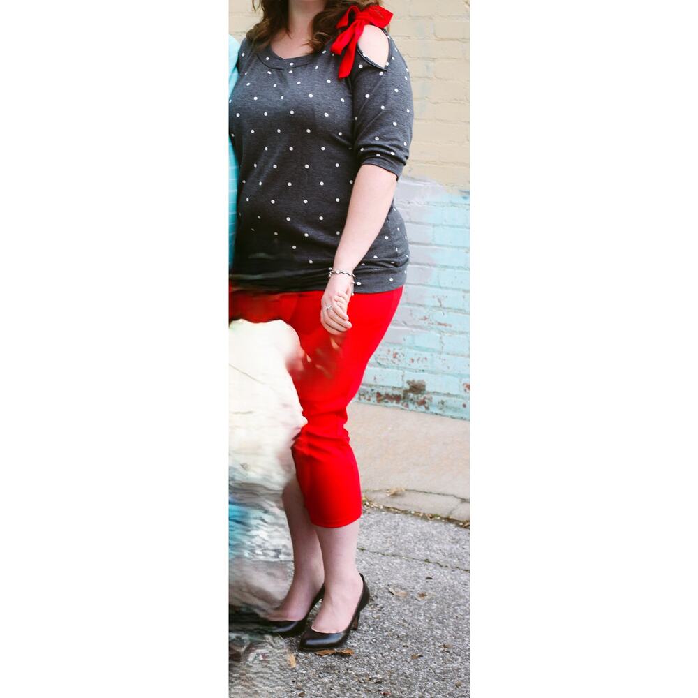 Casual Set - Grey polka dot top and red pants - Size 16 SEE DESCRIPTION